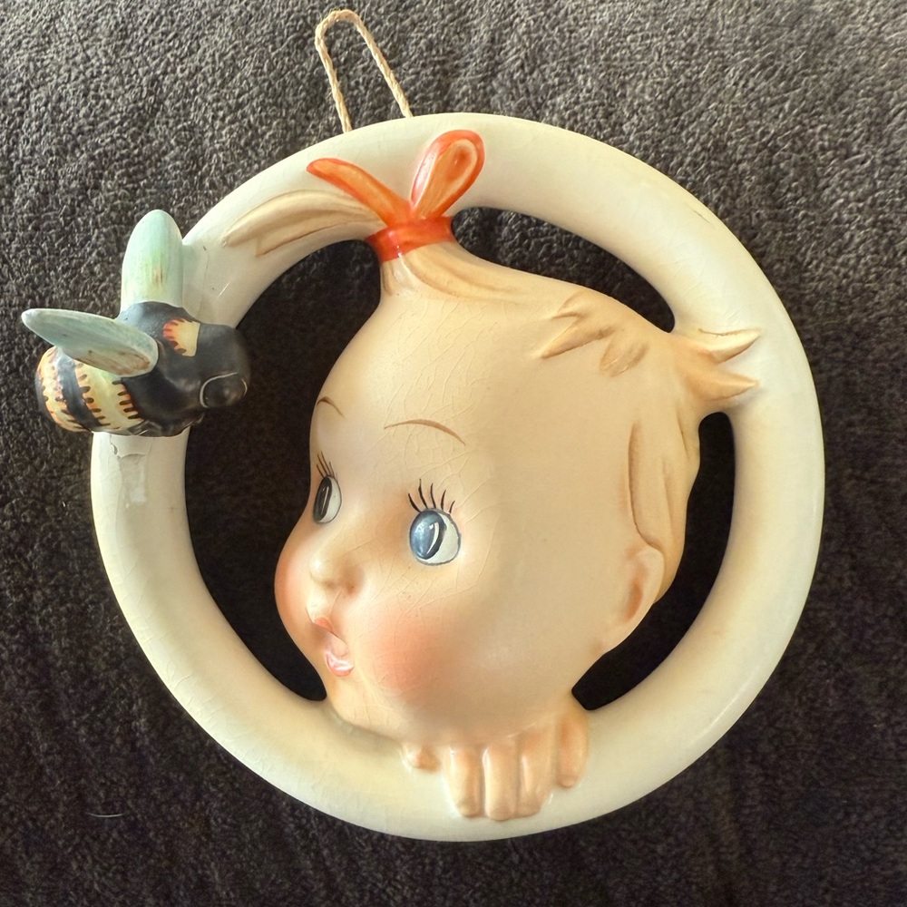 Old antique Hummel figure Goebel HUM 30 /0/B Wandring Hui the Hummel FM 2